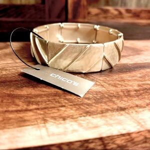 Chico's Zeni Matte Gold Plate Textured Stretch Bracelet